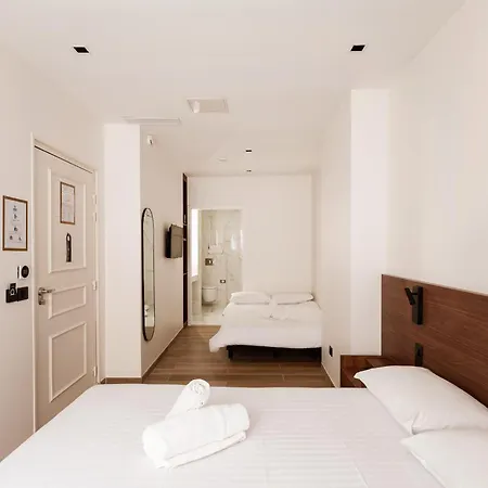 Hotel Au Coeur Du Marais Paris