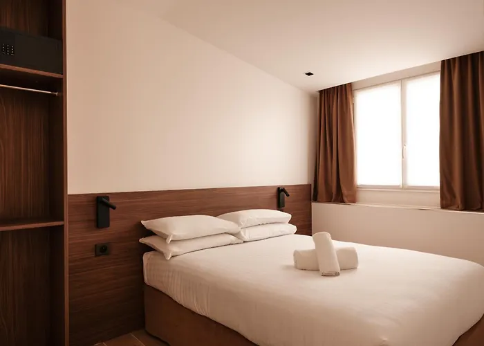Hotel Au Coeur Du Marais