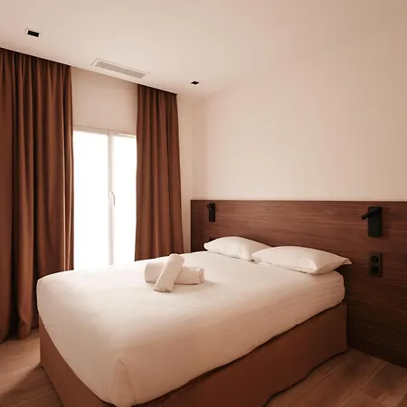 Au Coeur Du Marais מלון 3*